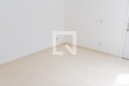 Sala de apartamento para alugar com 2 quartos, 43m² em Cosmos, Rio de Janeiro