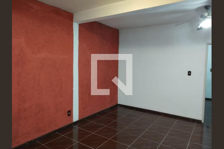 Sala de casa à venda com 3 quartos, 160m² em Costa E Silva, Porto Alegre