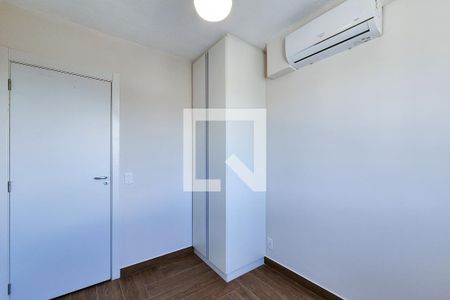 Quarto 1 de apartamento para alugar com 2 quartos, 38m² em Santo Cristo, Rio de Janeiro