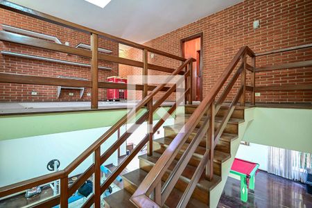 Escada de casa à venda com 4 quartos, 327m² em Morumbi, São Paulo