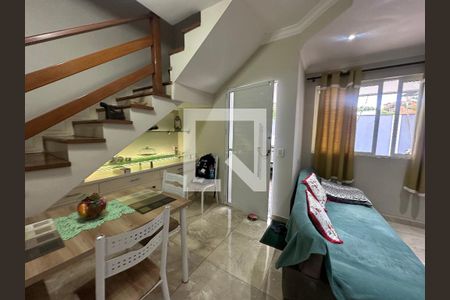 Sala de casa de condomínio à venda com 3 quartos, 136m² em Nova Aldeinha, Barueri