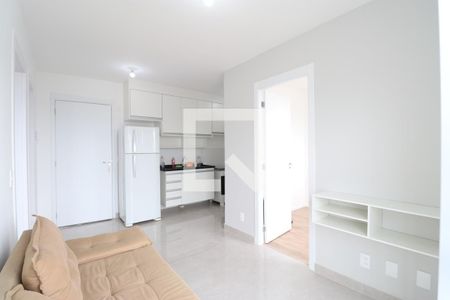 Sala/Cozinha/Área de serviço de apartamento para alugar com 2 quartos, 37m² em Bom Retiro, São Paulo