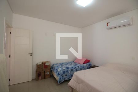 Quarto 1 de casa de condomínio para alugar com 4 quartos, 329m² em Jacarepaguá, Rio de Janeiro