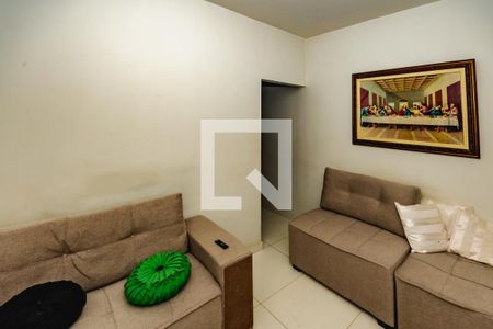 Casa à venda com 3 quartos, 360m² em Minas Caixa, Belo Horizonte