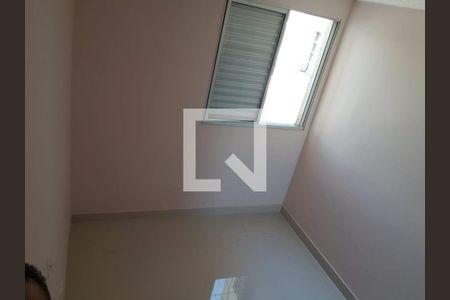 Quarto de apartamento à venda com 3 quartos, 63m² em Parque Sao Vicente, Santo André