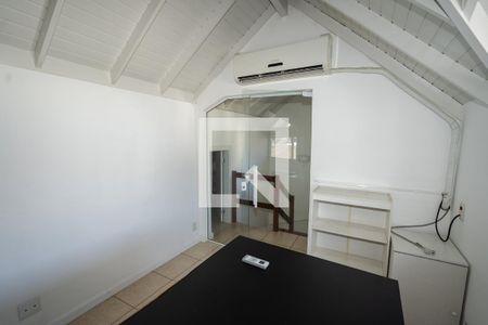 Quarto 3 de casa de condomínio para alugar com 2 quartos, 170m² em Jardim Itu, Porto Alegre