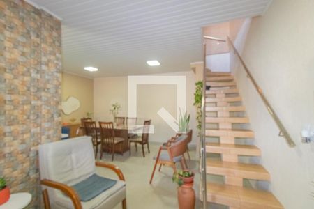 Sala de casa à venda com 2 quartos, 170m² em Harmonia, Canoas