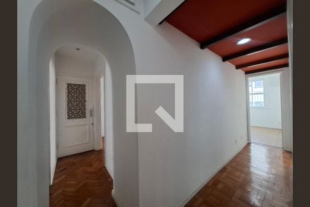 Corredor  de apartamento à venda com 4 quartos, 100m² em Laranjeiras, Rio de Janeiro