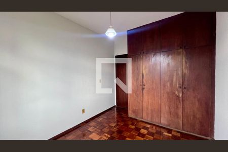Quarto de apartamento à venda com 3 quartos, 82m² em Santa Efigênia, Belo Horizonte