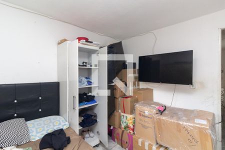 Quarto 2 de casa para alugar com 2 quartos, 60m² em Jardim Robru, São Paulo