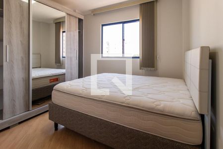 Quarto 1 de apartamento para alugar com 2 quartos, 94m² em Boa Vista, Curitiba