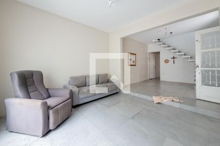 Sala de casa para alugar com 3 quartos, 234m² em Vila Monumento, São Paulo
