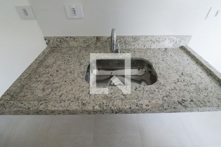 Sala/Cozinha/Área de Serviço de apartamento à venda com 2 quartos, 33m² em Vila Isolina Mazzei, São Paulo