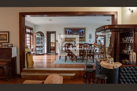 Casa à venda com 5 quartos, 850m² em Bandeirantes (pampulha), Belo Horizonte