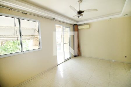 Sala de apartamento para alugar com 3 quartos, 69m² em Irajá, Rio de Janeiro