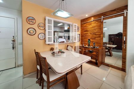 Sala de apartamento à venda com 2 quartos, 80m² em Icaraí, Niterói