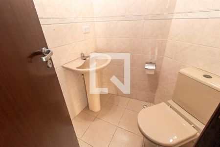 Lavabo de casa de condomínio para alugar com 4 quartos, 175m² em Xaxim, Curitiba