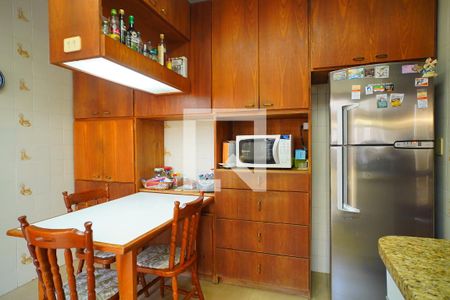 Cozinha  de casa à venda com 3 quartos, 334m² em Petrópolis, Porto Alegre