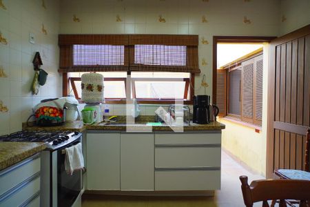 Cozinha  de casa à venda com 3 quartos, 334m² em Petrópolis, Porto Alegre