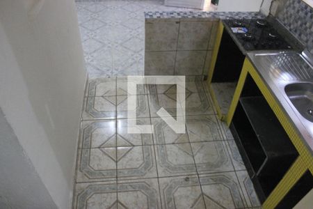 Cozinha  de casa para alugar com 2 quartos, 54m² em Parque Santo Antonio, Guarulhos