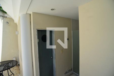 Área Externa - Banheiro e Sauna de casa de condomínio para alugar com 5 quartos, 600m² em Itanhangá, Rio de Janeiro
