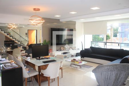 Sala de casa à venda com 3 quartos, 389m² em Nova Gerti, São Caetano do Sul