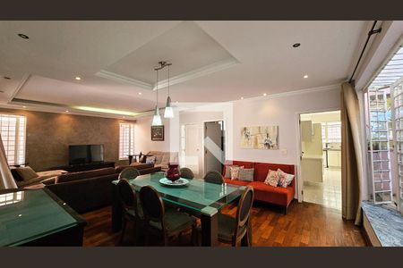 Casa para alugar com 3 quartos, 237m² em Jardim Santa Teresa, Jundiaí