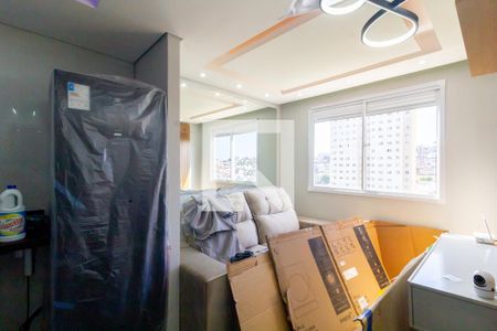 Sala/Cozinha de apartamento para alugar com 2 quartos, 34m² em Vila Carmosina, São Paulo