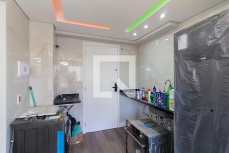 Sala/Cozinha de apartamento para alugar com 2 quartos, 34m² em Vila Carmosina, São Paulo