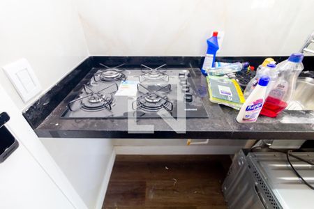 Sala/Cozinha de apartamento para alugar com 2 quartos, 34m² em Vila Carmosina, São Paulo