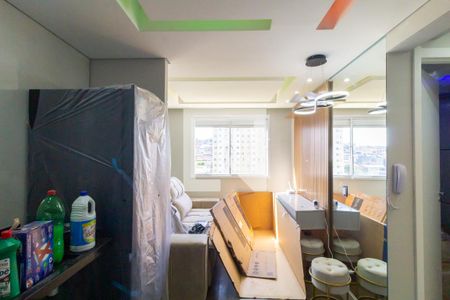 Sala/Cozinha de apartamento para alugar com 2 quartos, 34m² em Vila Carmosina, São Paulo