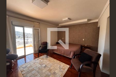 Suíte 1 de casa de condomínio para alugar com 5 quartos, 430m² em Residencial Morada dos Lagos, Barueri