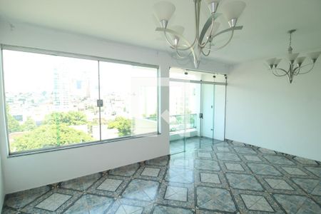 Sala de casa à venda com 3 quartos, 326m² em Vila Romero, São Paulo