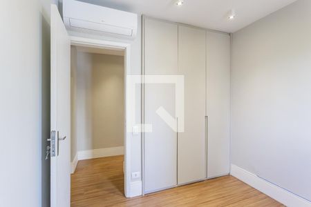 Quarto 1 de apartamento para alugar com 3 quartos, 96m² em Vila Olímpia, São Paulo