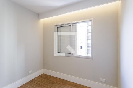 Quarto 2 de apartamento para alugar com 3 quartos, 96m² em Vila Olímpia, São Paulo