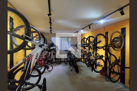Bicicletário  de apartamento para alugar com 1 quarto, 20m² em Vila Santo Estefano, São Paulo