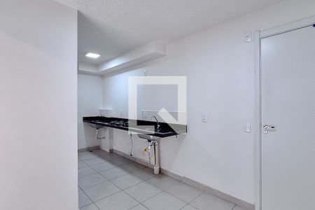 Sala de apartamento à venda com 2 quartos, 34m² em Parque Industrial Tomas Edson, São Paulo