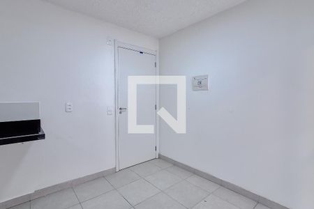 Sala de apartamento à venda com 2 quartos, 34m² em Parque Industrial Tomas Edson, São Paulo