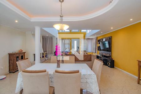 Sala de casa à venda com 3 quartos, 199m² em Parque Santa Fé, Porto Alegre