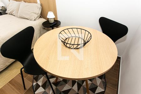 Studio - Mesa e Cadeiras de kitnet/studio para alugar com 1 quarto, 30m² em Vila Matilde, São Paulo