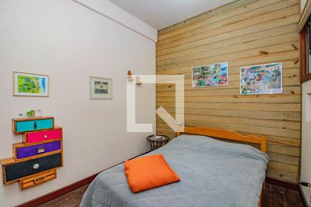 Quarto 2 de casa à venda com 3 quartos, 350m² em Petrópolis, Porto Alegre