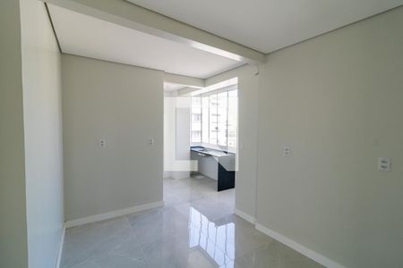 Cozinha e Área de Serviço de apartamento à venda com 2 quartos, 83m² em Centro Histórico, Porto Alegre