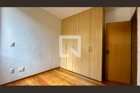 Quarto  de apartamento à venda com 3 quartos, 90m² em Estoril, Belo Horizonte