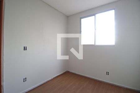 Quarto 2 de apartamento para alugar com 2 quartos, 43m² em Shopping Park, Uberlândia