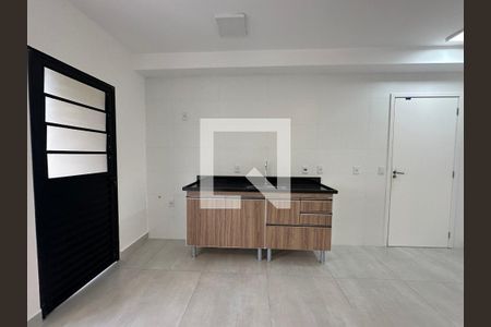 Sala/cozinha de apartamento para alugar com 2 quartos, 60m² em Outeiro de São Fernando, Barueri