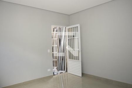 Apartamento para alugar com 2 quartos, 60m² em Jardim Santo Eduardo, Embu das Artes