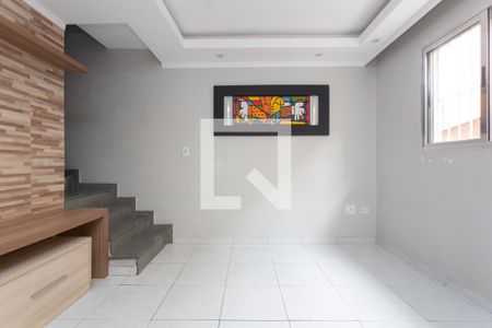 Sala de casa de condomínio à venda com 2 quartos, 75m² em Vila Carmosina, São Paulo