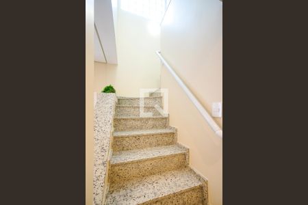 Escada de casa à venda com 3 quartos, 150m² em Penha de França, São Paulo