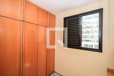Quarto 1 de apartamento para alugar com 3 quartos, 75m² em Vila Sonia, São Paulo