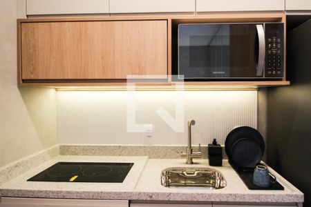 Cozinha de kitnet/studio para alugar com 1 quarto, 28m² em Indianópolis, São Paulo